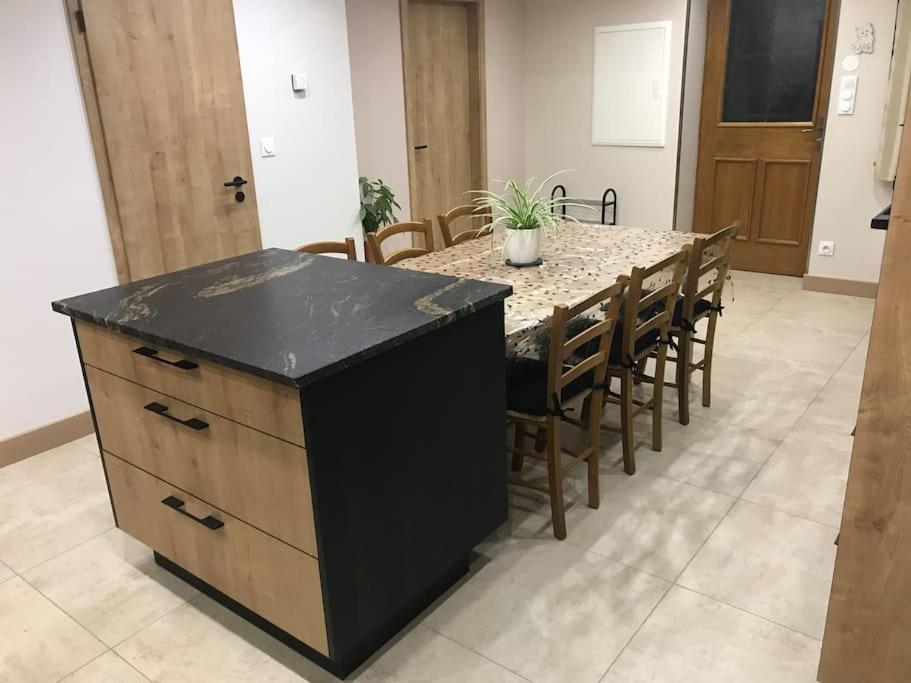 Paisible Logement Tout Equipe Pour 1 A 6 Personnes Ebersheim Esterno foto
